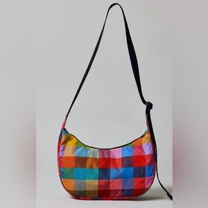 BAGGU Madras Medium Crescent bag! UO exclusive and sold out!